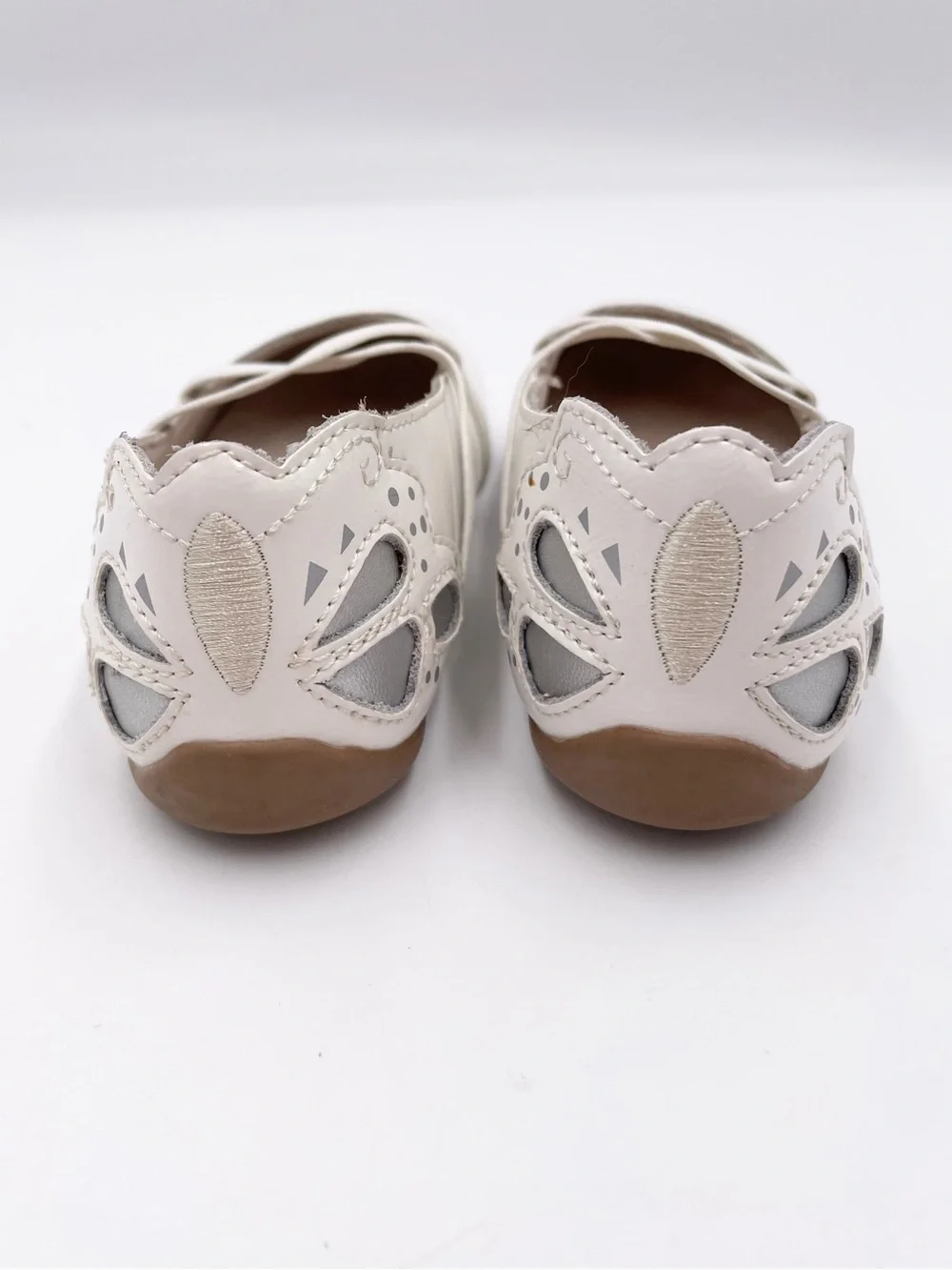 Livie & Luca Mariposa White Patent Leather Flats Toddler Girls Size 8 Butterfly